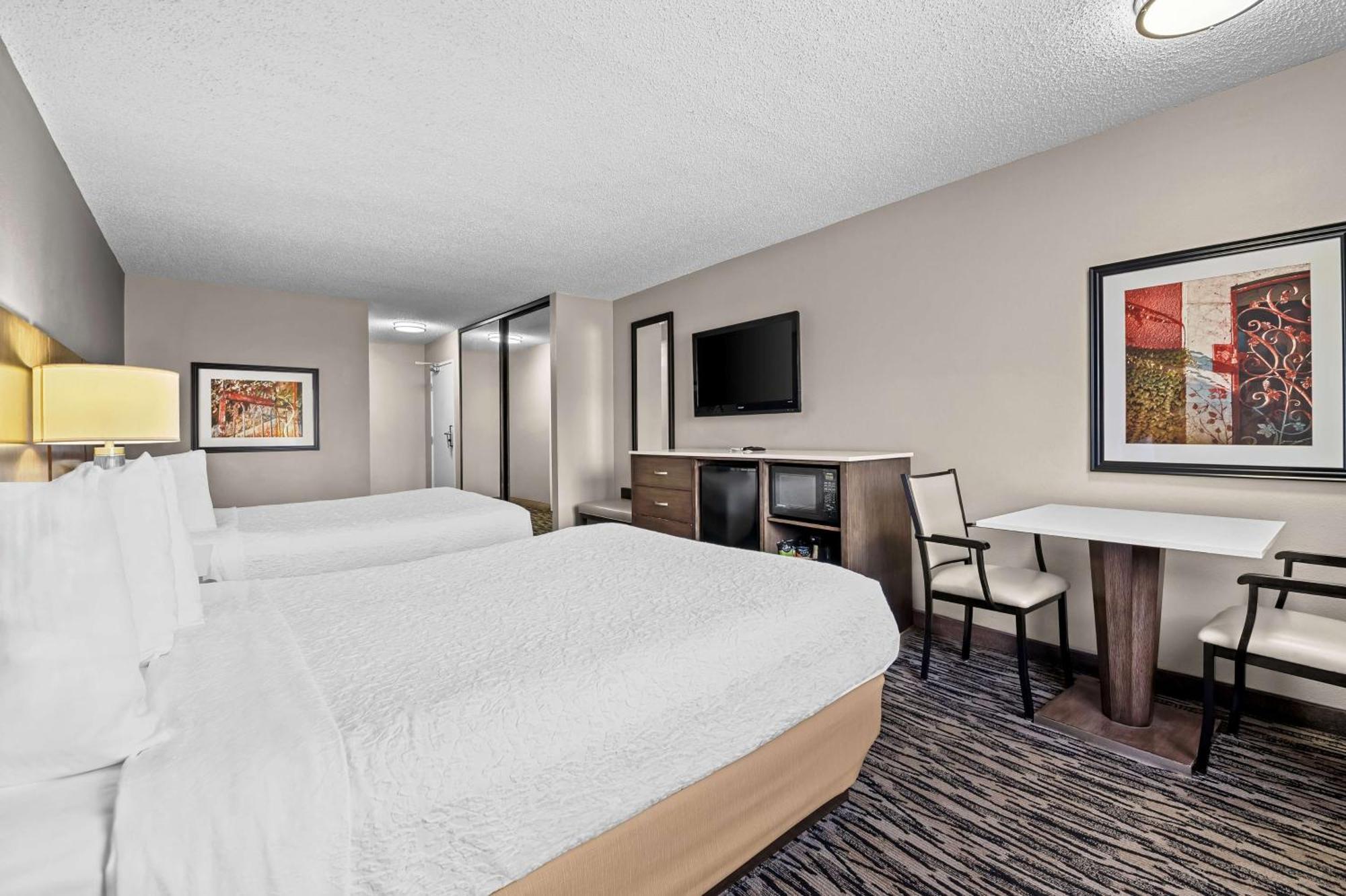 Best Western Los Alamitos Inn & Suites Exterior photo