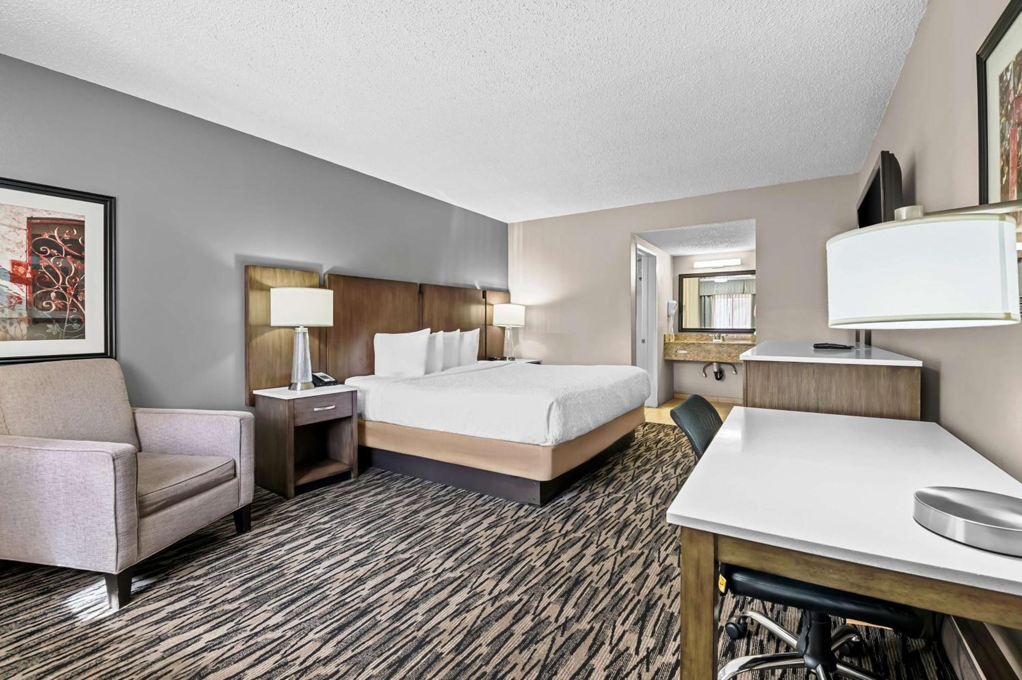 Best Western Los Alamitos Inn & Suites Exterior photo