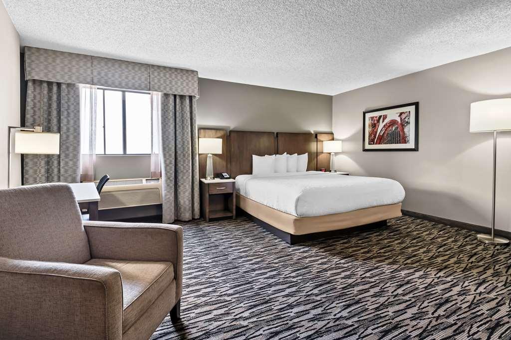 Best Western Los Alamitos Inn & Suites Room photo